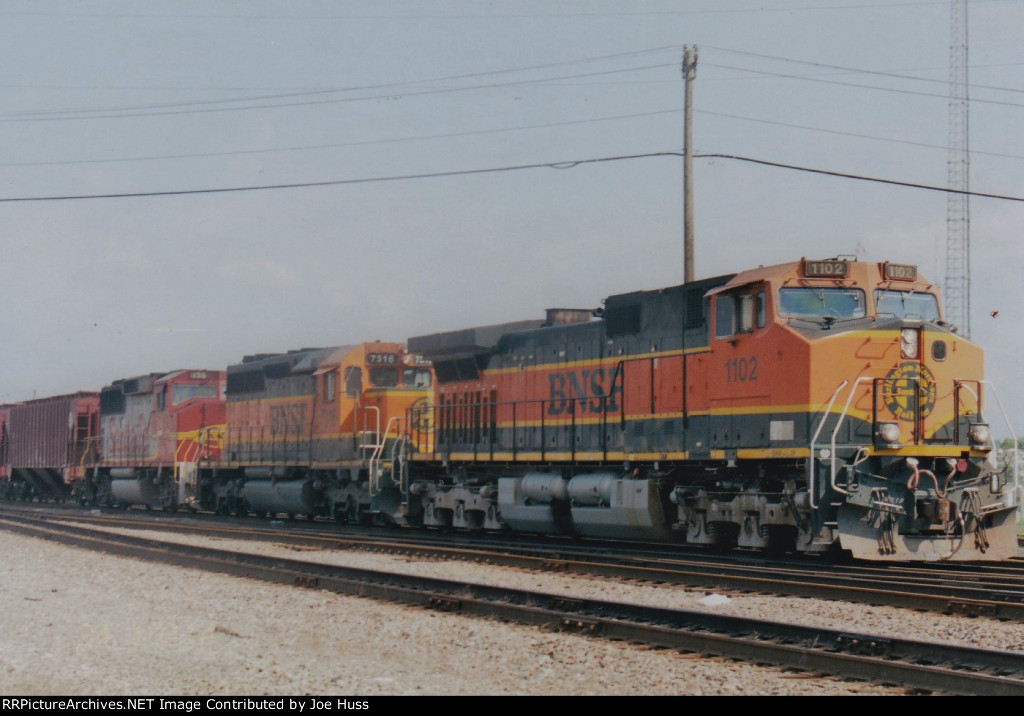 BNSF 1102 East